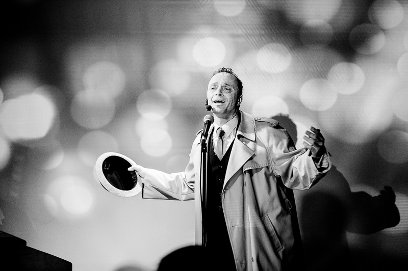 photo en noir et blanc d'un spectacle à grenoble